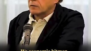 Confessions d'un assassin économique (En anglais)